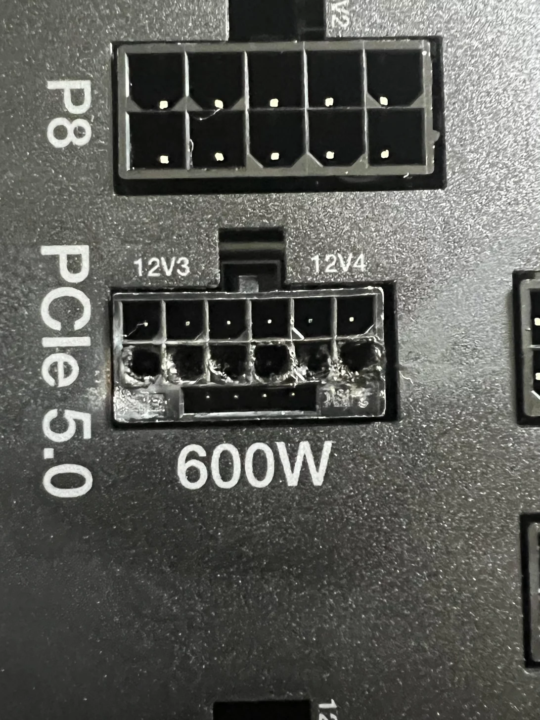 12vhpwr-16-pin-cable-melt-psu